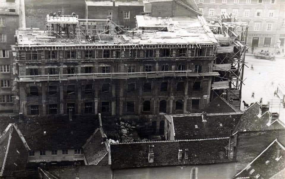 Trg bana Jelačića - Gradska štedionica u gradnji 1931. godine (Foto Vladimir Horvat)